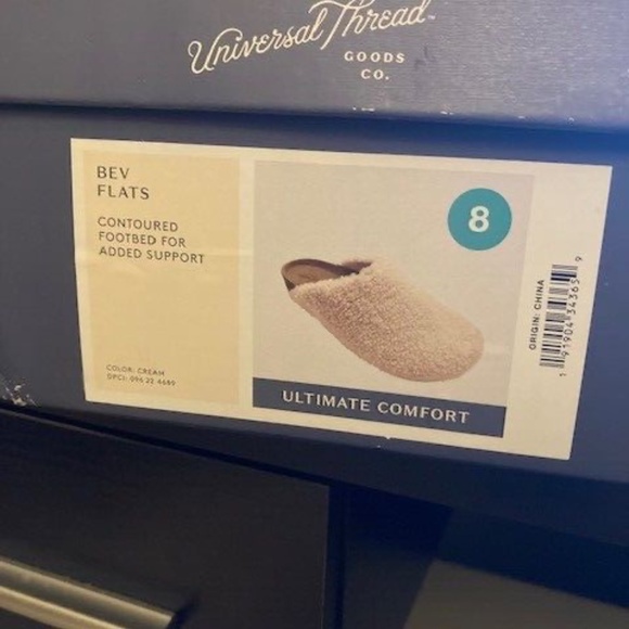Universal Thread Ultimate Comfort Women's Slippers - Picture 2 of 3